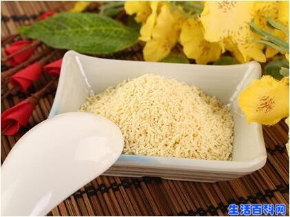 炒菜時用味精好還是雞精好?看完後不再糾結了!