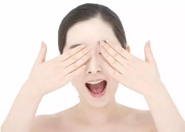 眼皮跳是怎麼回事？左眼跳財右眼跳災是真的嗎？