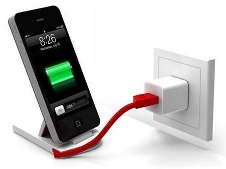 新手機第一次充電要充多久？