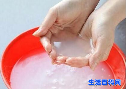 去除口臭13個小竅門：徹底分析原因與有效對策