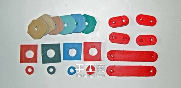 硬纸板火车模型制作教程：自制火车玩具DIY