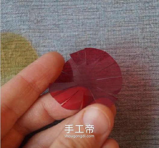 玻璃瓶變身漂亮花瓶的DIY教學｜手作自製玻璃花瓶步驟