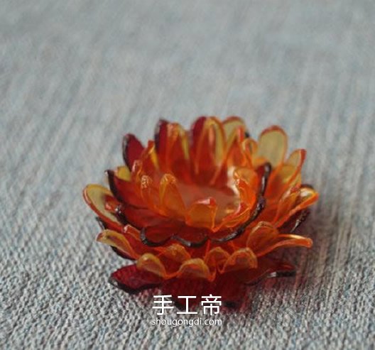 塑料瓶變花頭飾：DIY 漂亮發繩的步驟