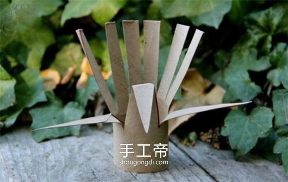 紙筒手工孔雀｜簡單兒童DIY教程