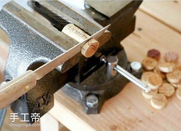 紅酒瓶塞變身：DIY軟木塞掛件