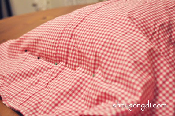 舊襯衫改造抱枕套：DIY 文藝家居指南
