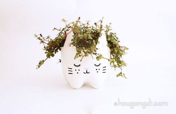 可愛小動物花盆DIY：塑料瓶變身萌物手工教程