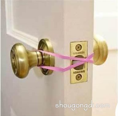 塑料手套廢物利用DIY：剪開變橡皮筋，實用生活小技巧