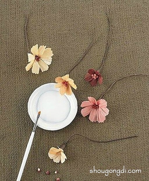 玉米葉製作仿真花手作教學:簡單易學的乾花技巧