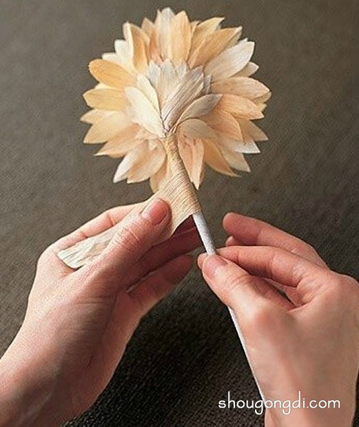 玉米葉製作仿真花手作教學:簡單易學的乾花技巧