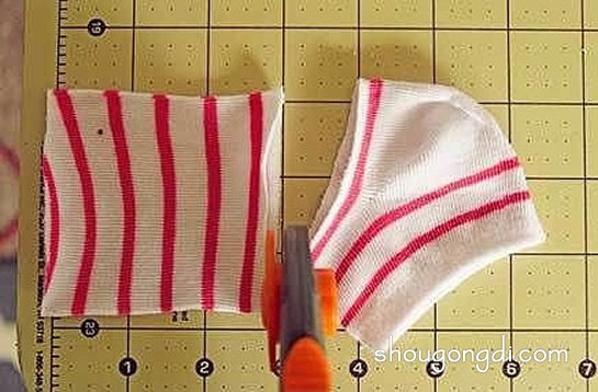 舊襪子改造小蛇｜布藝手工DIY教你變廢為寶