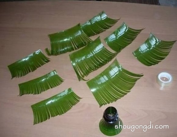 雪碧瓶變身立體聖誕樹：簡單廢物利用手工