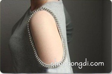女生舊T恤改造教學｜簡單2步變時尚性感單品