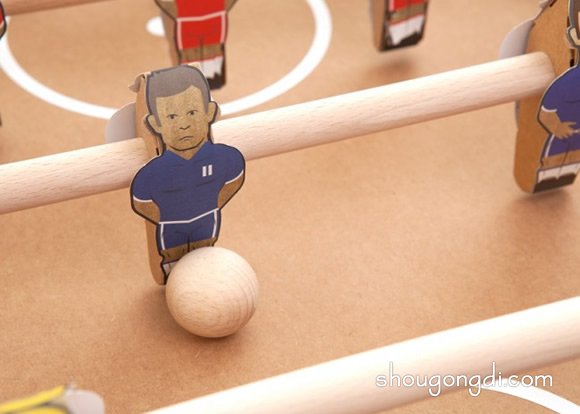瓦楞紙板製作桌上足球：簡陋材料也能玩出精采