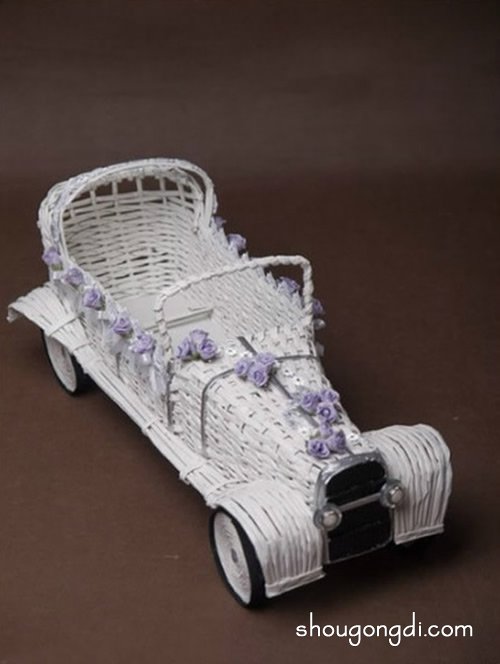 舊報紙編織婚車模型DIY：廢物利用打造高檔婚車模型