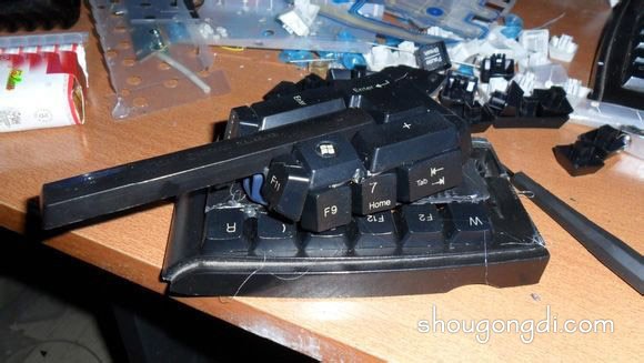 廢鍵盤變寶DIY：手作坦克模型完整教學