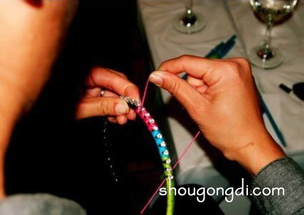 舊發箍改造DIY｜只需彩線繞製，打造獨特發箍