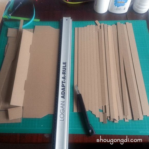 廢紙箱變廢為寶：DIY蝴蝶圖案立體裝飾畫