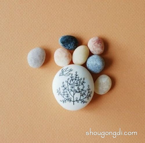 創意石頭畫DIY：灰鵝卵石變身藝術品
