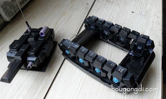 廢鍵盤變坦克裝甲車：DIY模型創意改造