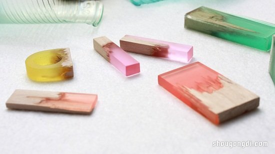 廢木塊變美項鏈墜子：透明樹脂DIY手工創作