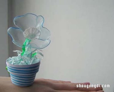 廢棄塑料瓶變身精美盆栽：DIY塑料花製作教程
