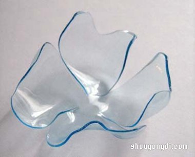 廢棄塑料瓶變身精美盆栽：DIY塑料花製作教程