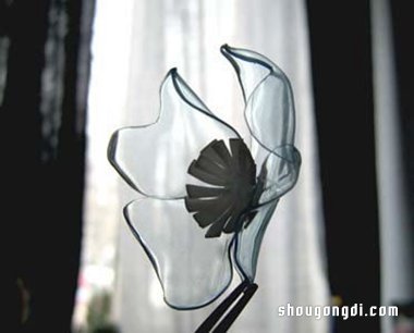廢棄塑料瓶變身精美盆栽：DIY塑料花製作教程