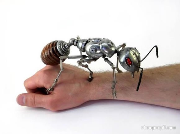 廢棄機械零件手工DIY：精緻動物工藝品