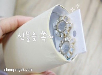 衛生紙卷筒變魔法禮物盒：簡易DIY包裝創意