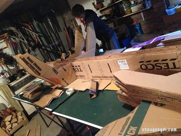 用紙箱DIY實用小船：手工製作能真正在水上航行的船