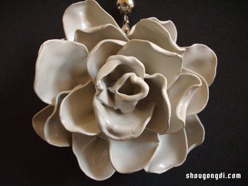 塑料勺子DIY：制作牡丹花项链吊坠