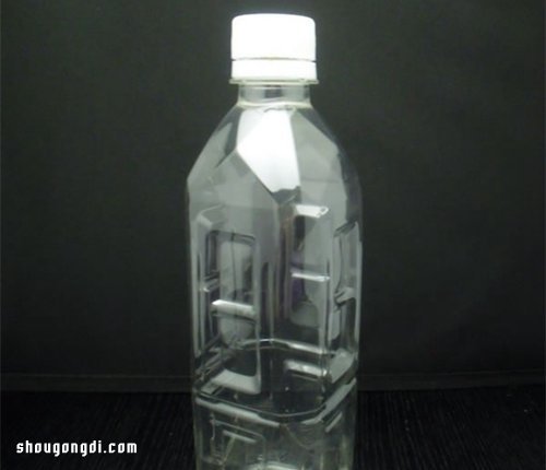 變廢為寶：矿泉水瓶DIY冰雕風手工藝品