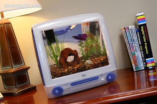 舊iMac G3變身美麗水族箱：廢舊蘋果電腦改造DIY專題