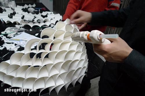 一次性紙杯變廢為寶DIY：製作華麗燈罩增添家居氛圍