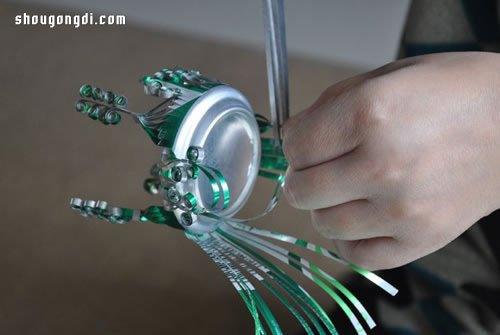 廢棄易拉罐變身精靈椅：DIY手工藝品製作
