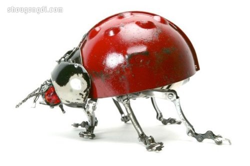 廢金零組件變廢為寶：DIY手工動物模型創作