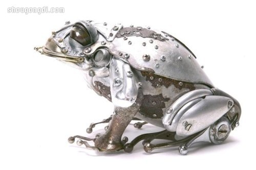 廢金零組件變廢為寶：DIY手工動物模型創作