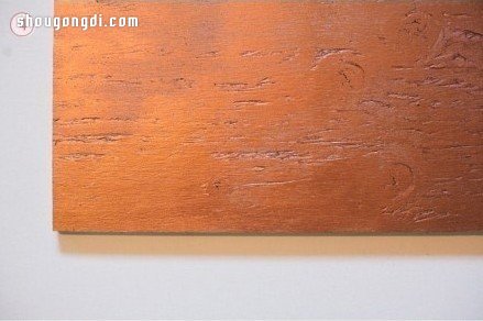 紅酒瓶塞手工藝：製作浪漫愛心裝飾畫