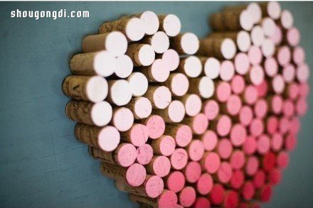 紅酒瓶塞手工藝：製作浪漫愛心裝飾畫