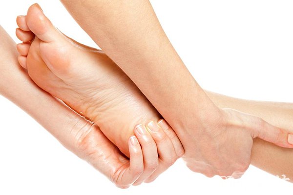 扭傷怎樣急救?掌握「大米」原則有效減輕傷勢