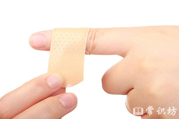 創可貼非萬能貼：正確使用指南與禁忌