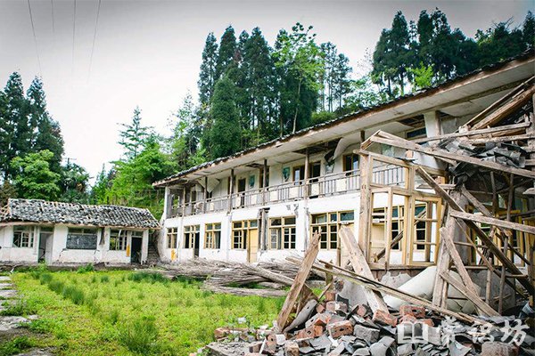 地震自救十大误区：关键时刻保命的禁忌与正确做法