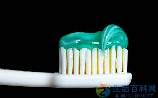 牙膏的另類用法:使家具顏色還原如新