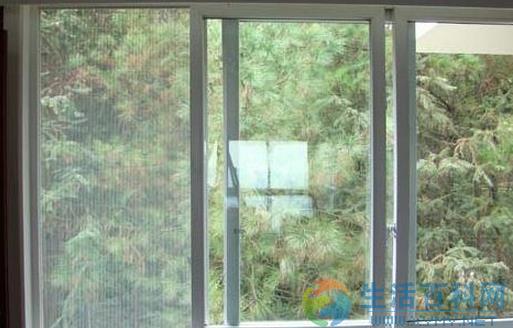 纱窗油污清洁指南：6種實用方法