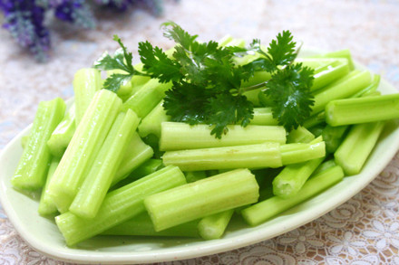 芹菜的功效与作用及禁忌