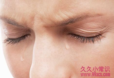 淚流不止是怎麼回事？醫師：可能是淚管阻塞