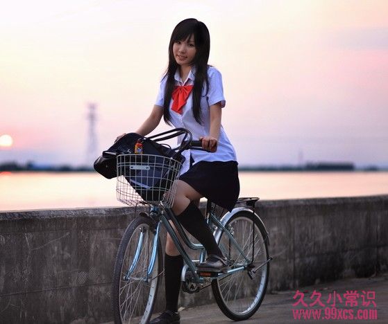 炎夏單車族防中暑有方法:穴道按摩與運動消暑茶緩解疲勞