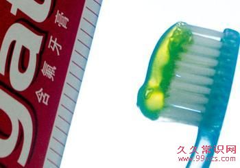 兒童使用含氟牙膏的注意事項與適當年齡