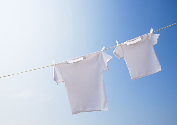 白衣服发黄怎么清洗？实用去黄小妙招